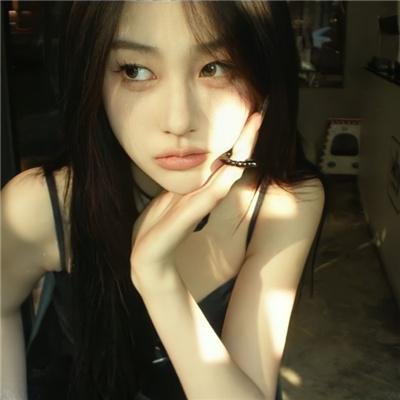 八彩林亚珍
